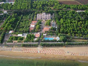 Hotel Residence Adria 罗迪-加尔加尼科 外观 照片